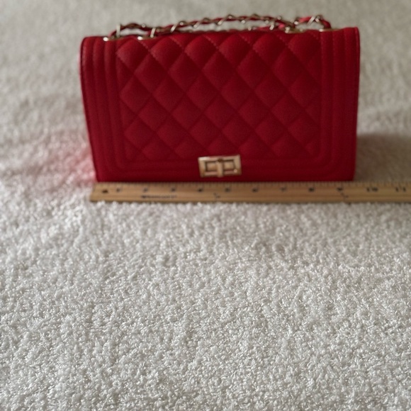 NWOT Karia Crossbody Bag Color Red - Picture 4 of 9